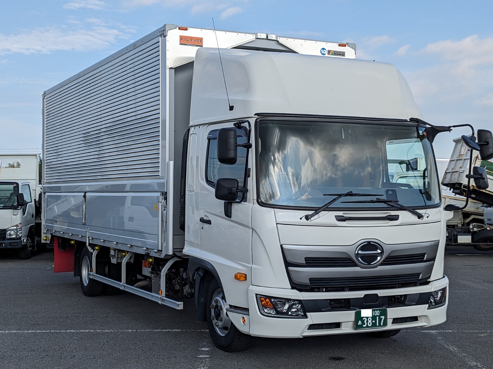 車両詳細｜トラックレンタル｜UJ RENTAL